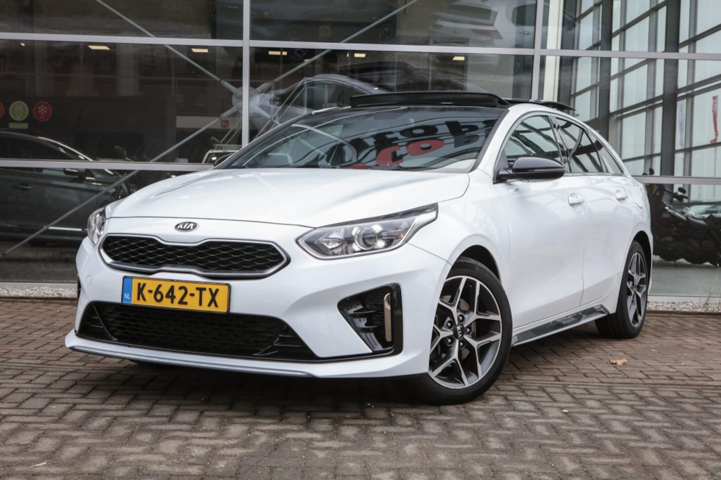 Kia Pro cee'd - 1.5 T-GDi MHEV GTLEd | Pano | - AutoWereld.nl