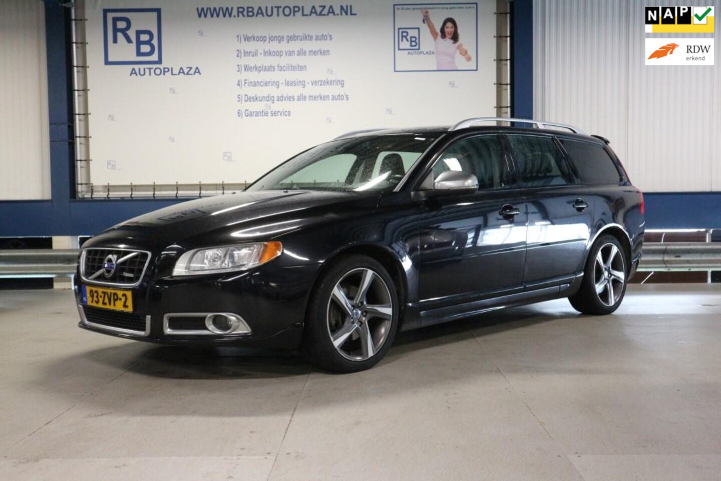 Volvo V70 - 2.0 D4 R-Edition / R-EDITION / FULL SERVICE ! ! ! - AutoWereld.nl