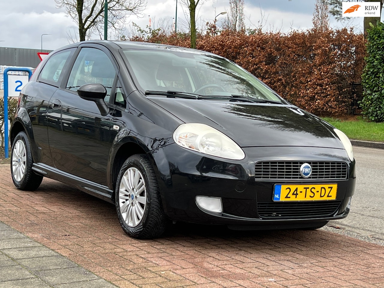 Fiat Grande Punto - 1.4 *Nette auto|Goed Onderhouden - AutoWereld.nl