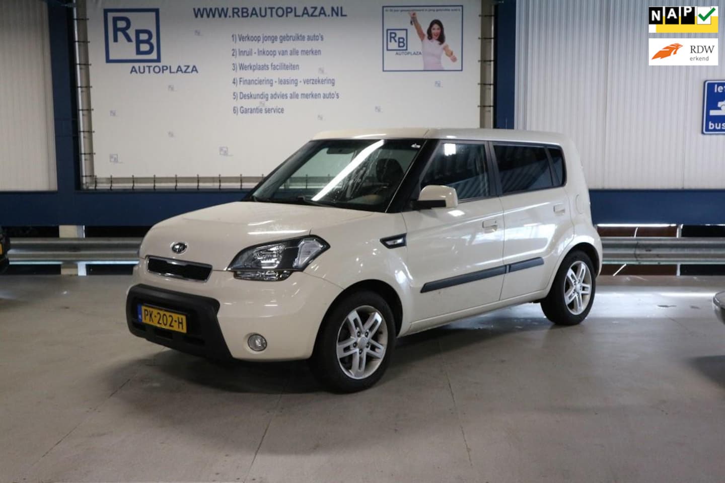 Kia Soul - 1.6 X-pect Cool / WHITE PACK - AutoWereld.nl