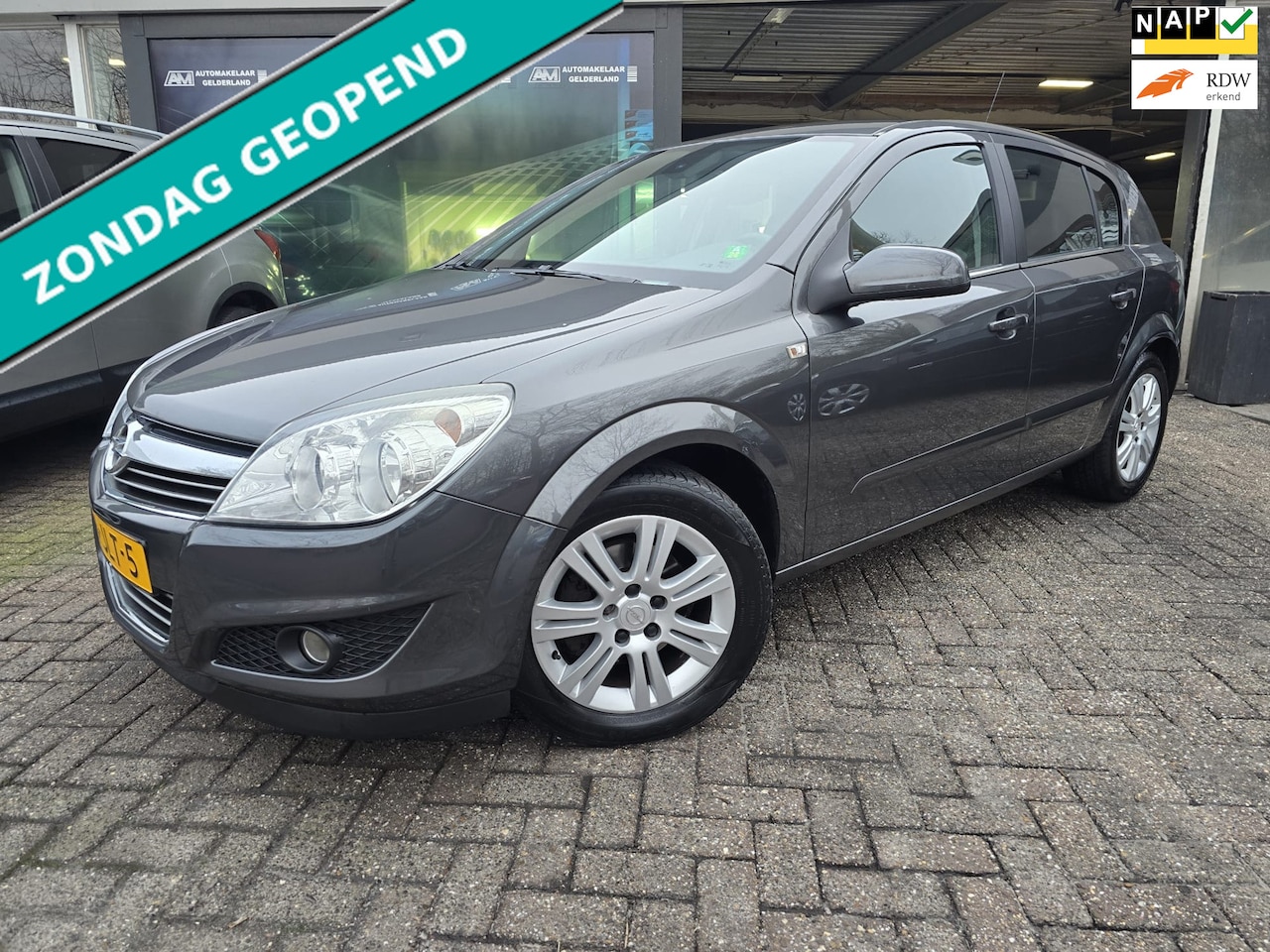 Opel Astra - 1.6 Cosmo | 3E EIGENAAR | 12MND GARANTIE | LEDER | CRUISE | NAVI | LMV | - AutoWereld.nl