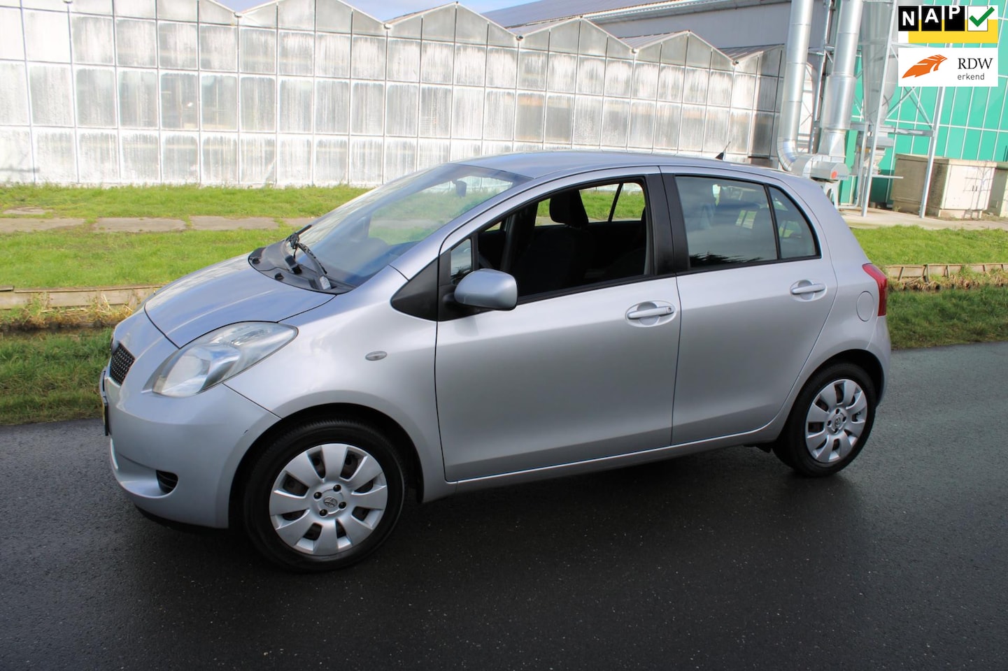 Toyota Yaris - 1.3 VVTi Sol 5 Drs met Airco - AutoWereld.nl