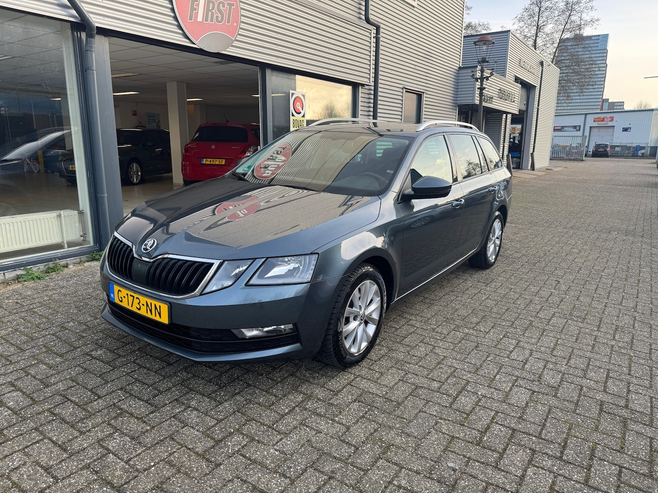 Skoda Octavia Combi - 1.5 TSI Greentech Business Edition / automaat DSG / carplay / NAVI / cruise controle / tre - AutoWereld.nl