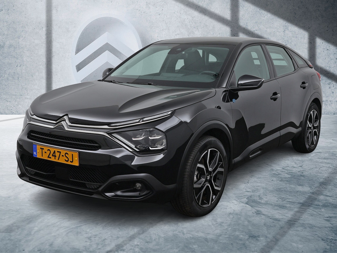 Citroën Ë-C4 - Feel Pack 50 kWh | Rijklaar | Parkeersensoren achter | Camera achter | Apple carplay / And - AutoWereld.nl