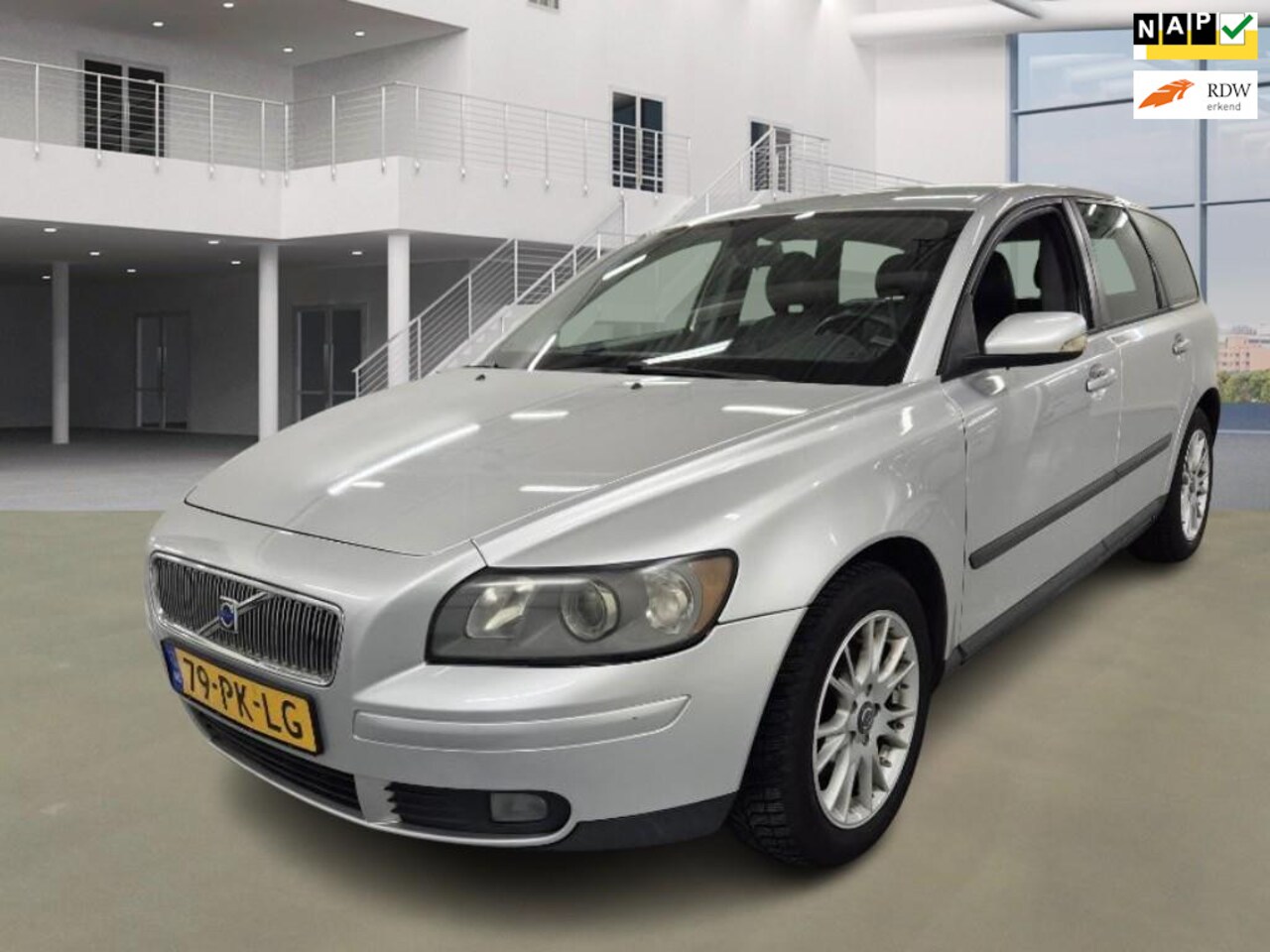 Volvo V50 - 1.8 Elan/APK TOT 02-08-2025 - AutoWereld.nl