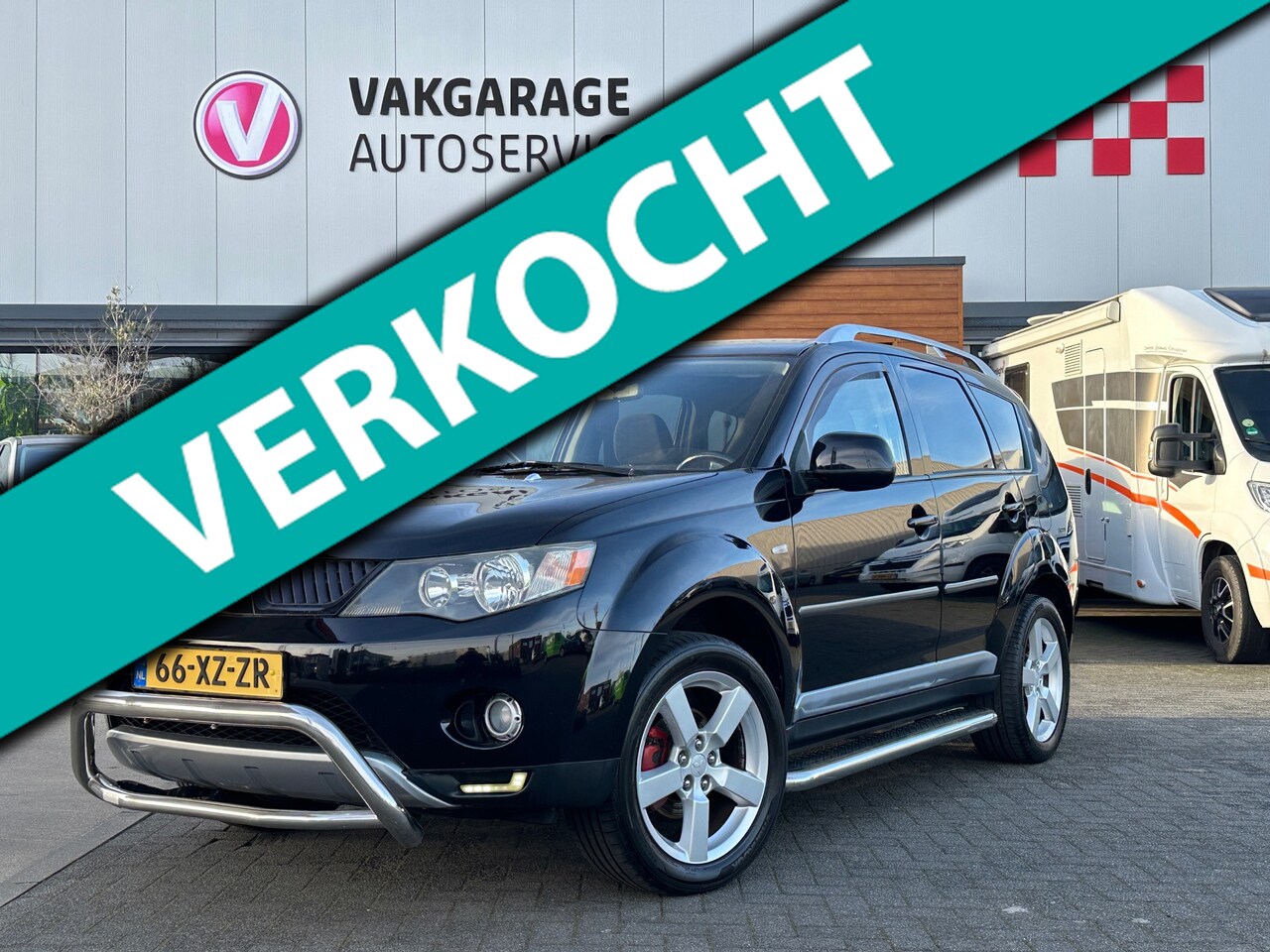 Mitsubishi Outlander - 2.4 Intro Edition 2WD|170pk|FACELIFT|Afneembare Trekhaak|Cruise Control|Airco - AutoWereld.nl