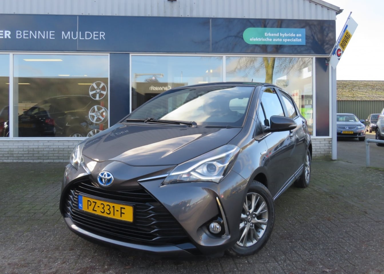 Toyota Yaris - 1.5 Hybrid Executive NAVI / CAMERA / AIRCO/ECC - AutoWereld.nl