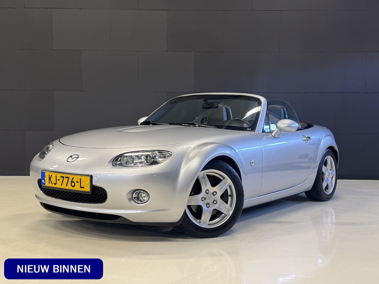 Mazda MX-5 - 2.0 S-VT 161PK Touring Cabrio | Leder | Stoelverwarming | Climate control | Zeer goed onde - AutoWereld.nl