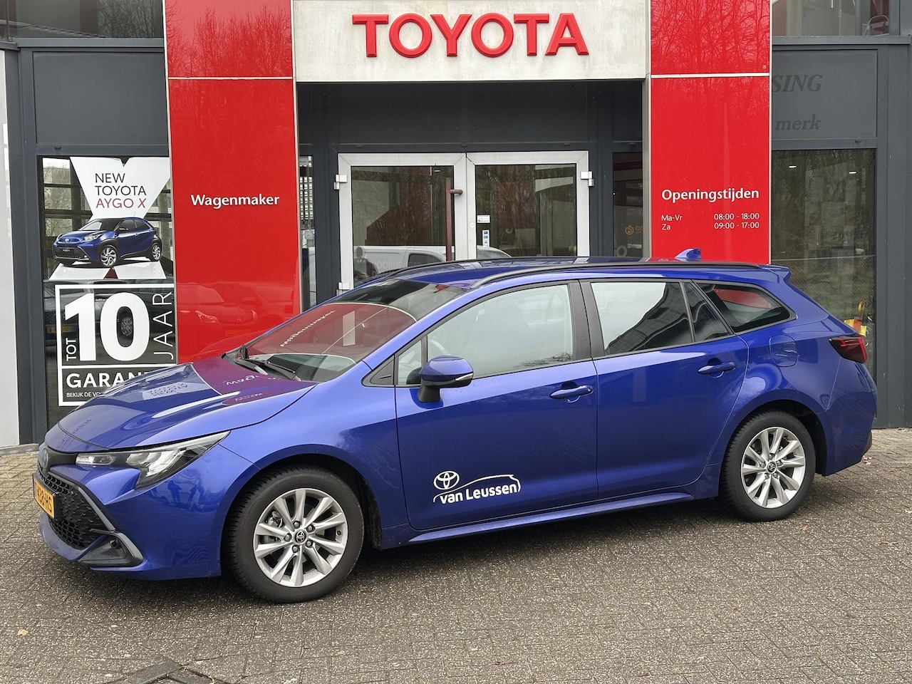 Toyota Corolla Touring Sports - Hybrid 140 NL-AUTO APPLE / ANDROID AD-CRUISE LED DAB+ CAMERA LICHTMETAAL - AutoWereld.nl