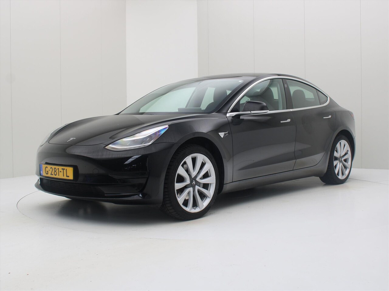 Tesla Model 3 - Standard RWD Plus [ AUTOPILOT+19 LMV+PREMIUM AUDIO ] - AutoWereld.nl