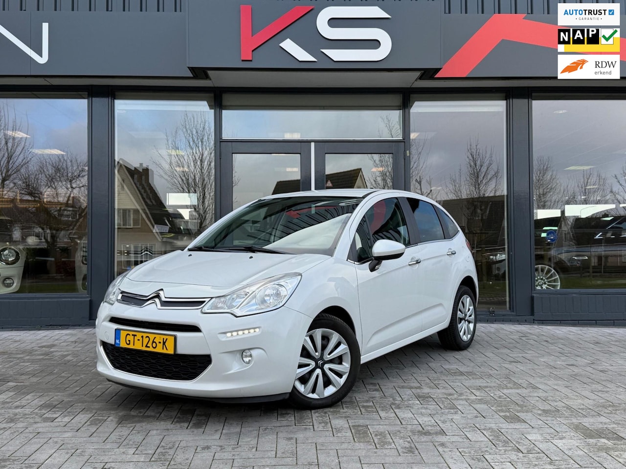 Citroën C3 - 1.2 PureTech Collection Navi Climate Pdc Nap - AutoWereld.nl