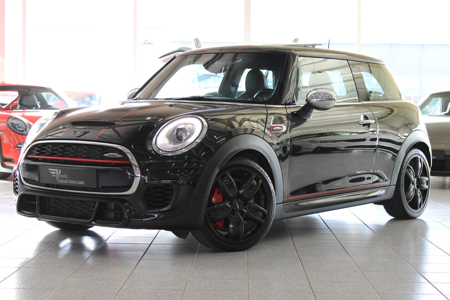 MINI John Cooper Works - 2.0 Chili JCW | NAVI | PANO | LEDER | PDC | CRUISE - AutoWereld.nl