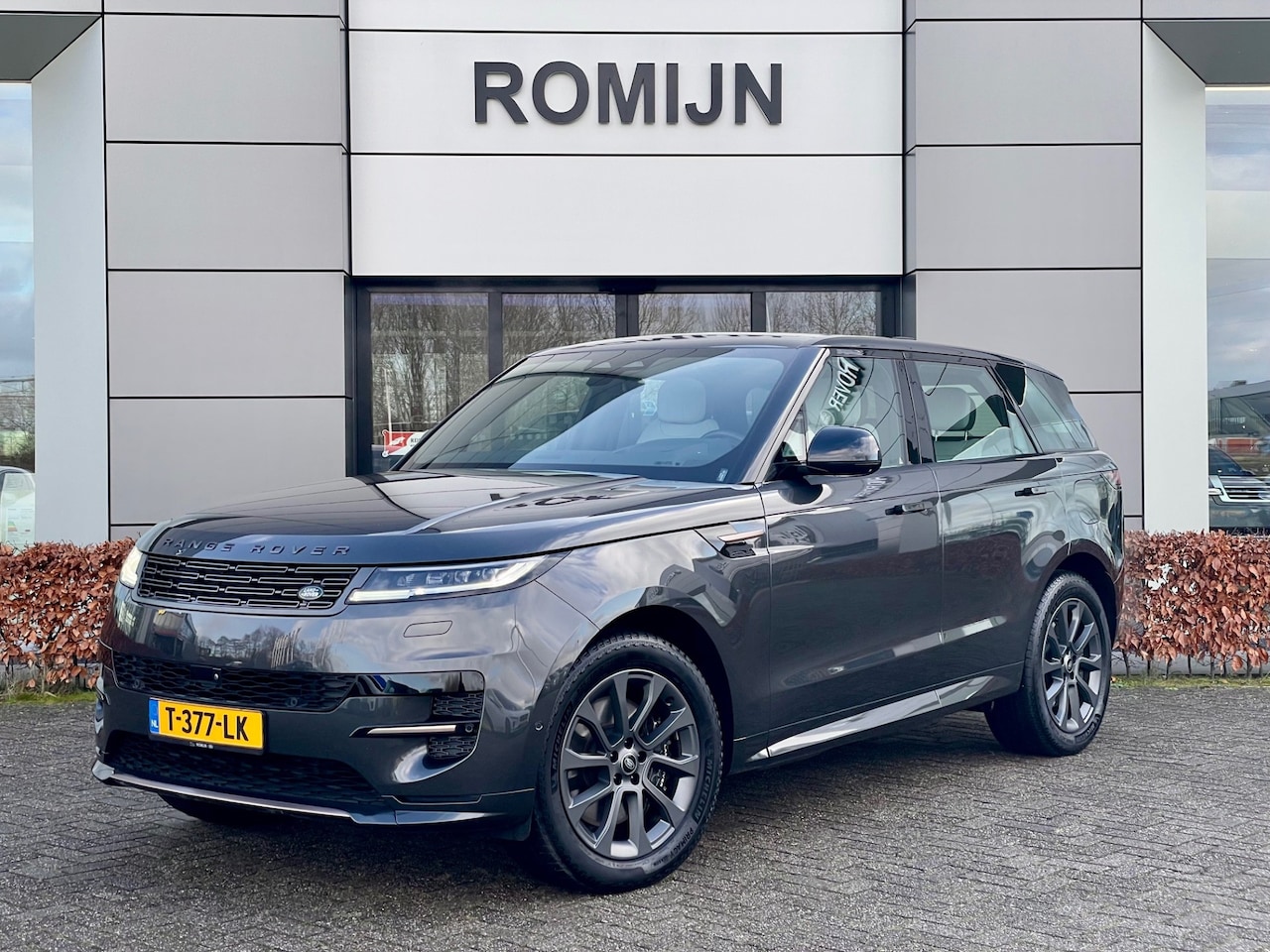 Land Rover Range Rover Sport - 2.0 P440e Dynamic SE PANO HUD - AutoWereld.nl