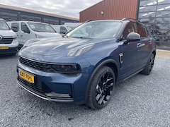 Lynk & Co 01 - LYNK&CO PHEV BLACK EDITION