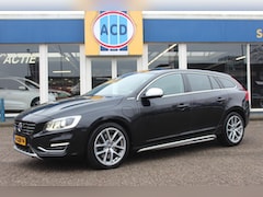 Volvo V60 - D6 215pk Plug-In Hybrid AWD Pure Limited Summum | 100% dealer onderhouden | Sunroof | Trek