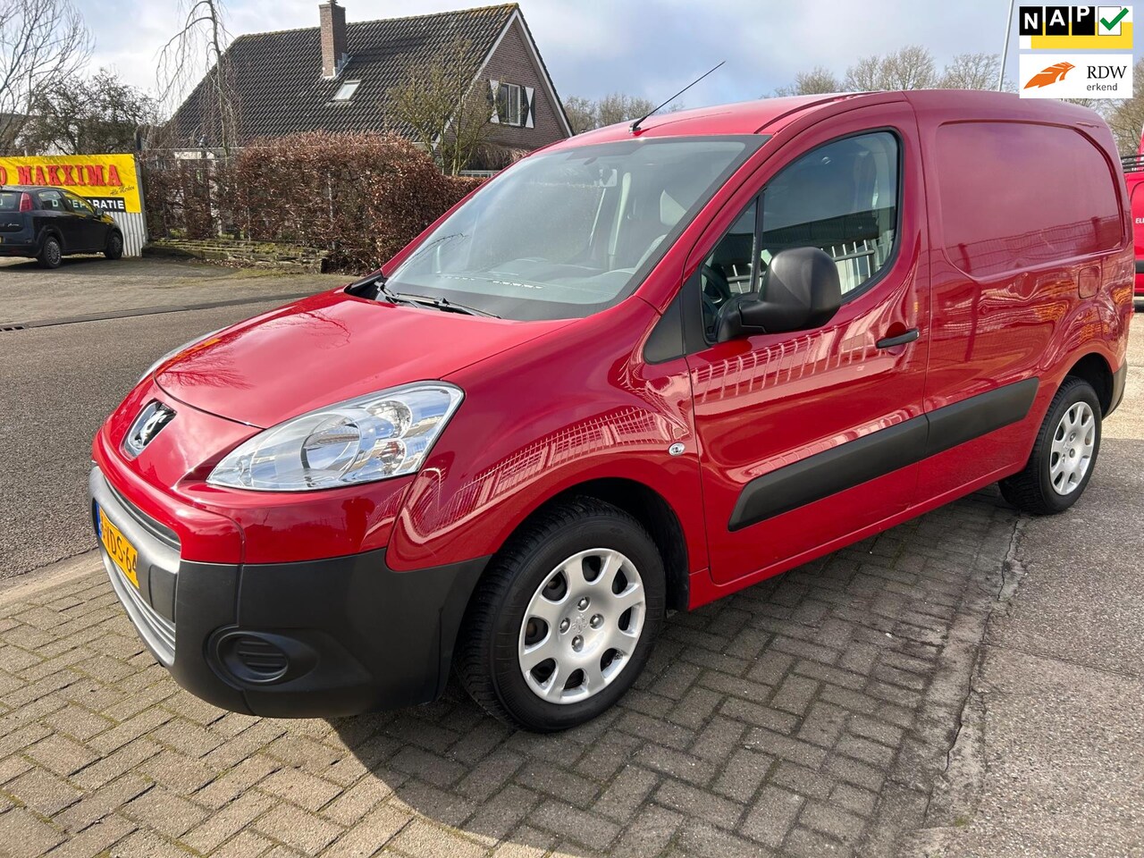 Peugeot Partner - 120 1.6 HDI L1 XT 120 1.6 HDI L1 XT - AutoWereld.nl