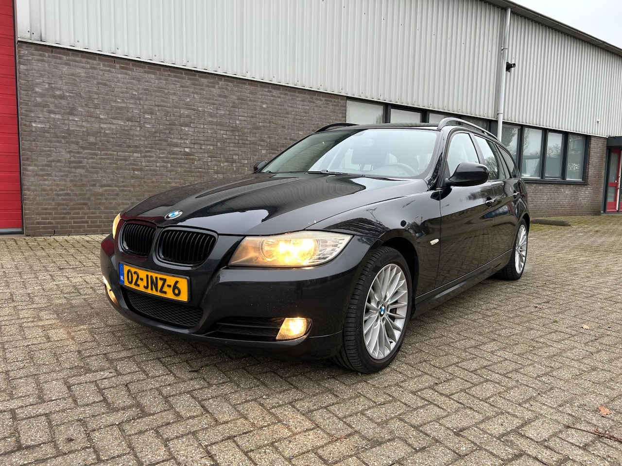 BMW 3-serie Touring - 318i Business Line Bluetooth - AutoWereld.nl