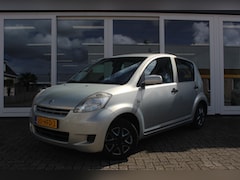 Daihatsu Sirion 2 - 1.0-12V Premium, Elektrische Ramen V+A, Centrale Deurvergrendeling, Prijs Is Rijklaar