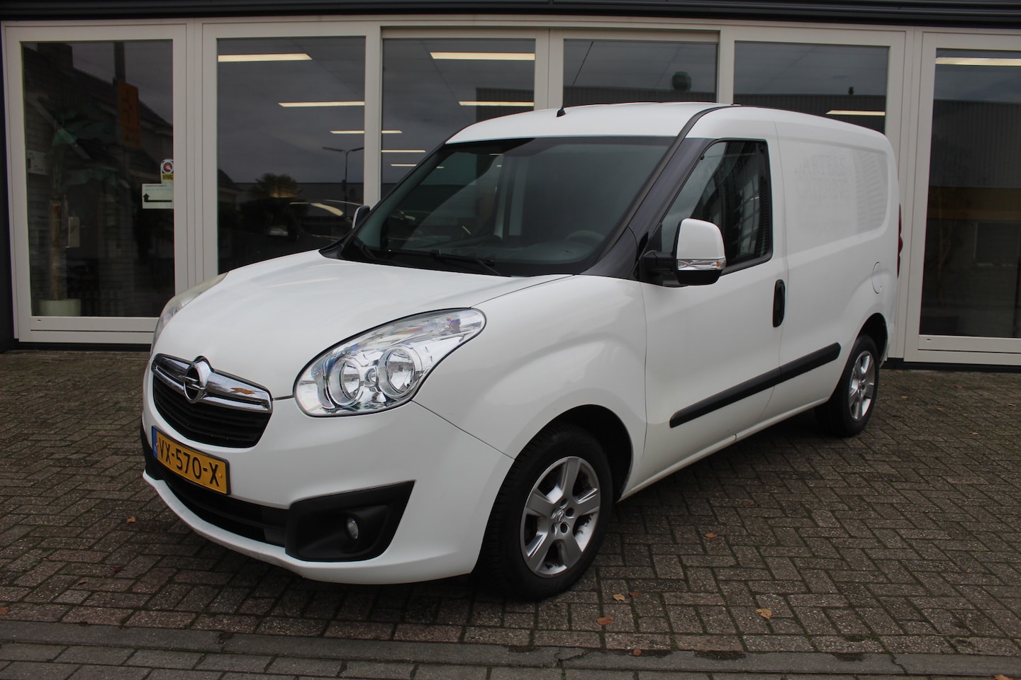 Opel Combo - 1.3 CDTi L1H1 ecoFLEX Sport. Airco, PDC A. Prijs is rijklaar Exclusfief BTW - AutoWereld.nl