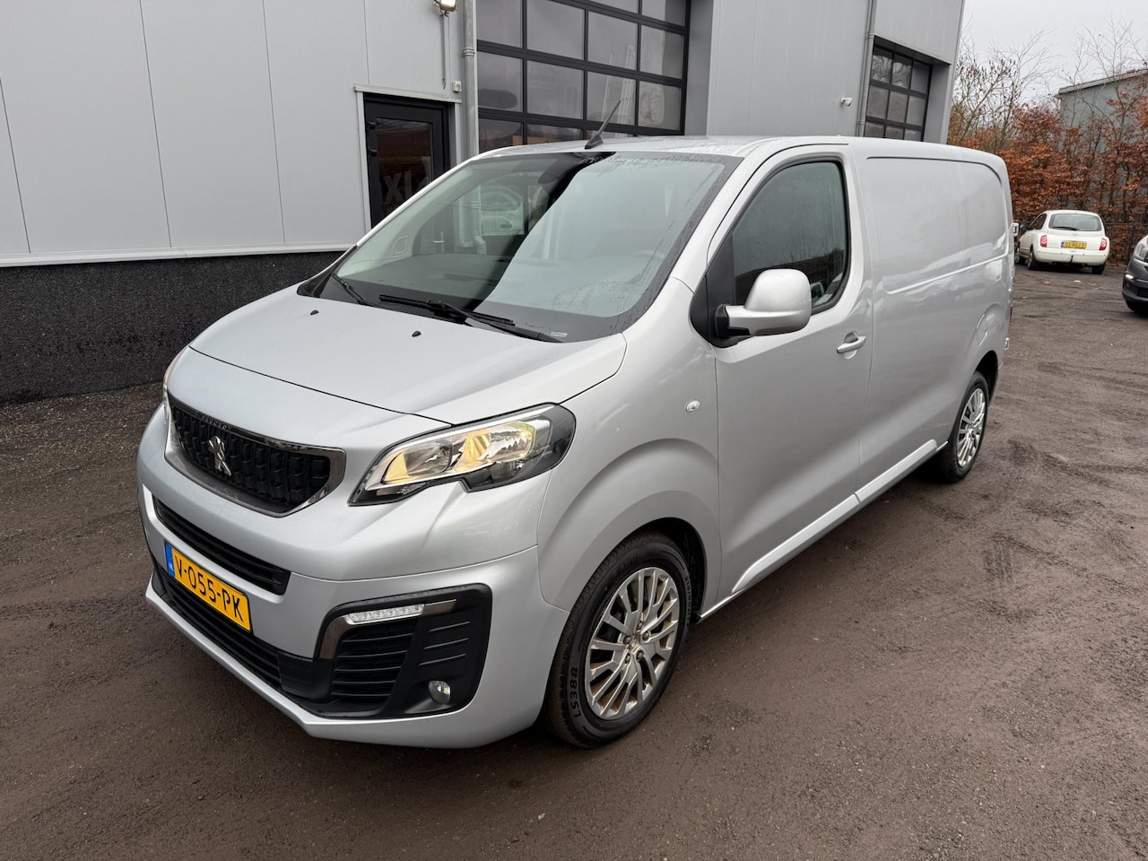 Peugeot Expert - 2.0 BlueHDI L2H1 Gechipt 180PK Navi / Cruise - AutoWereld.nl