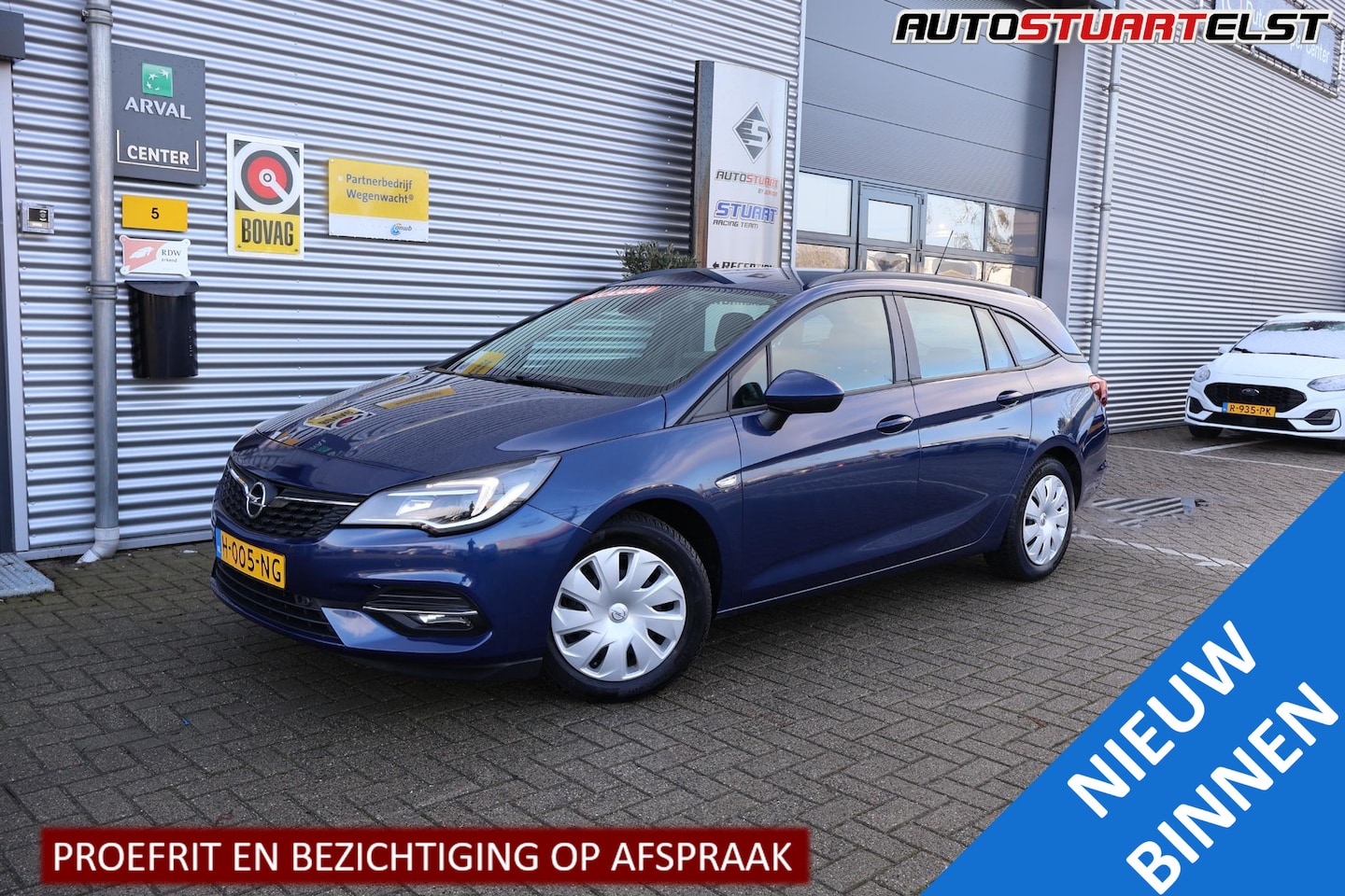 Opel Astra Sports Tourer - 1.2 Business Edition 130PK | Parkeersensoren Achter |Camera | Navi | Trekhaak | NL-Auto | - AutoWereld.nl