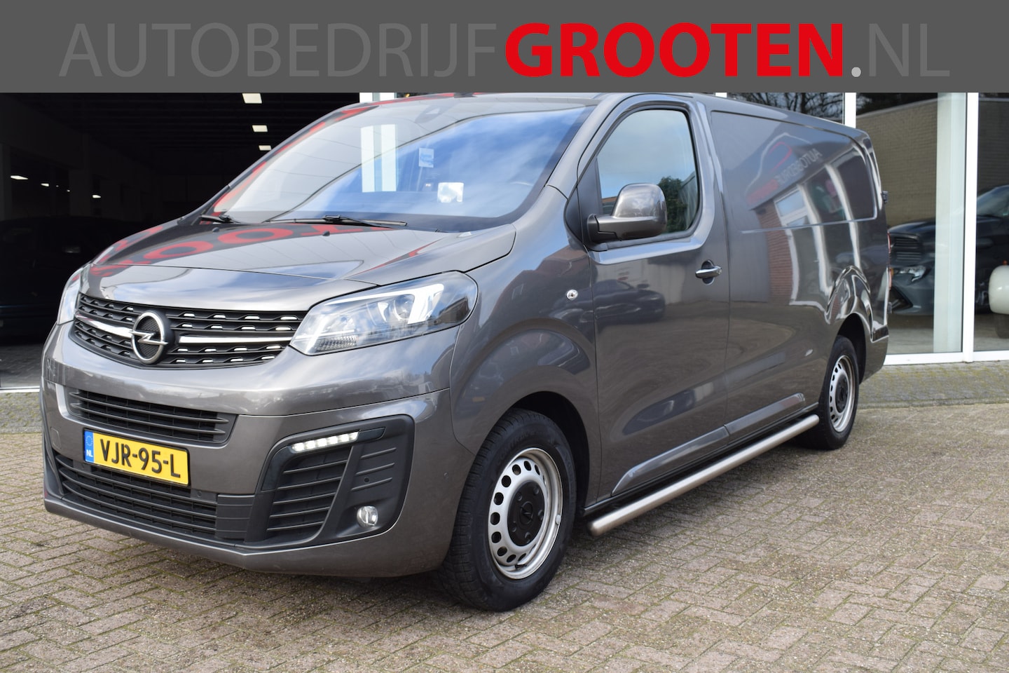 Opel Vivaro - 2.0 CDTI L3H1 Innovation//Automaat!! - AutoWereld.nl