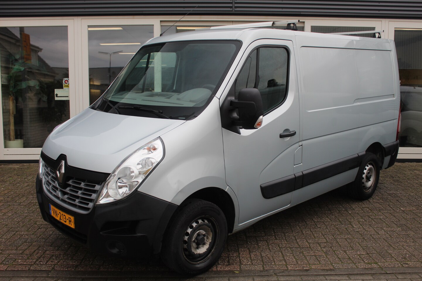 Renault Master - T28 2.3 dCi L1H1 Générique (Nieuwe Turbo) Prijs Is Rijklaar Ex Btw - AutoWereld.nl