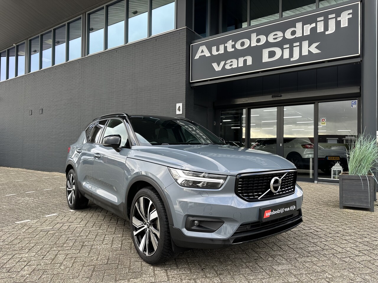 Volvo XC40 - 1.5 T5 Recharge R-Design 1.5 T5 Recharge R-Design - AutoWereld.nl