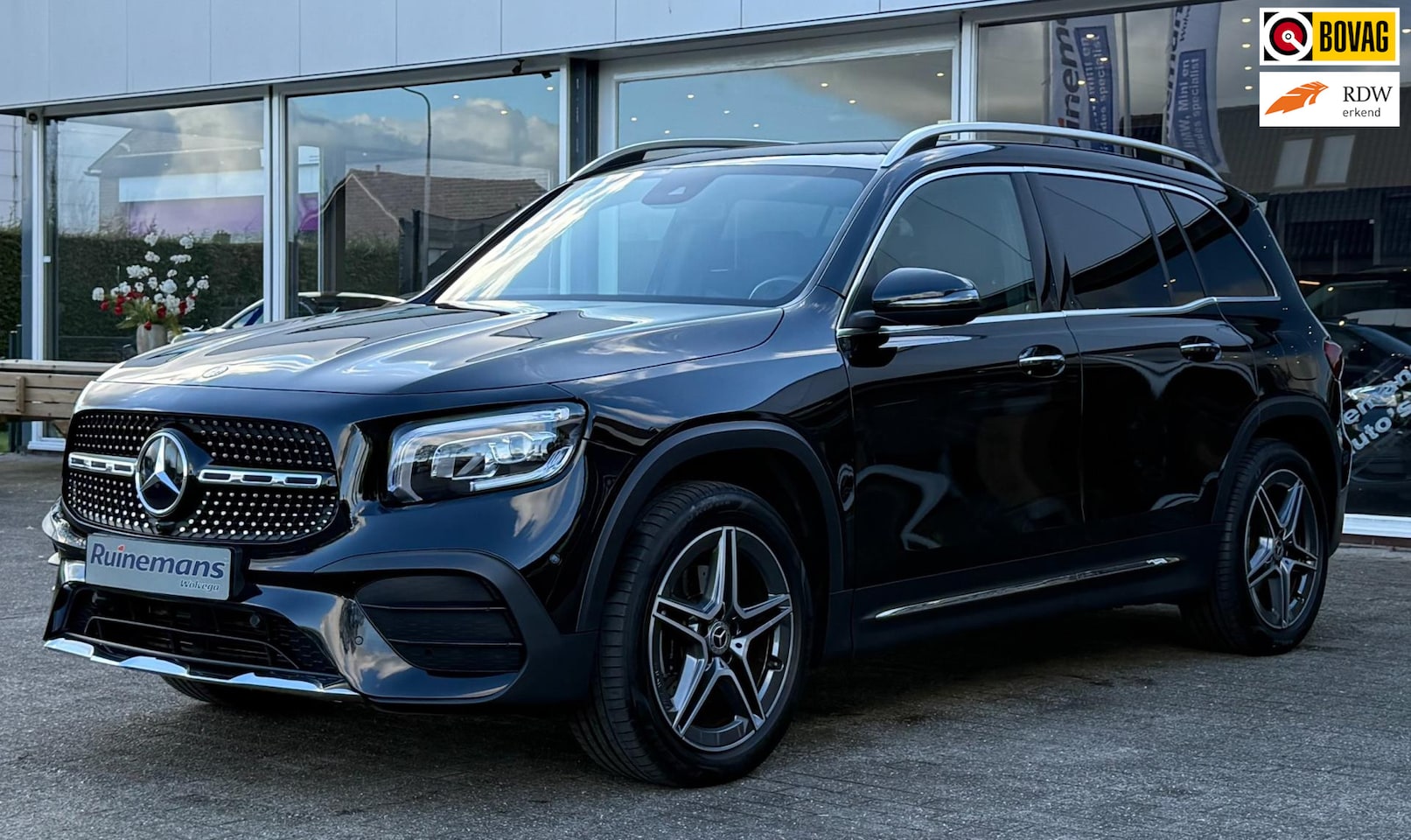 Mercedes-Benz GLB - 200 AMG Line / SFEER / TREKHAAK / CAMERA / NL AUTO - AutoWereld.nl