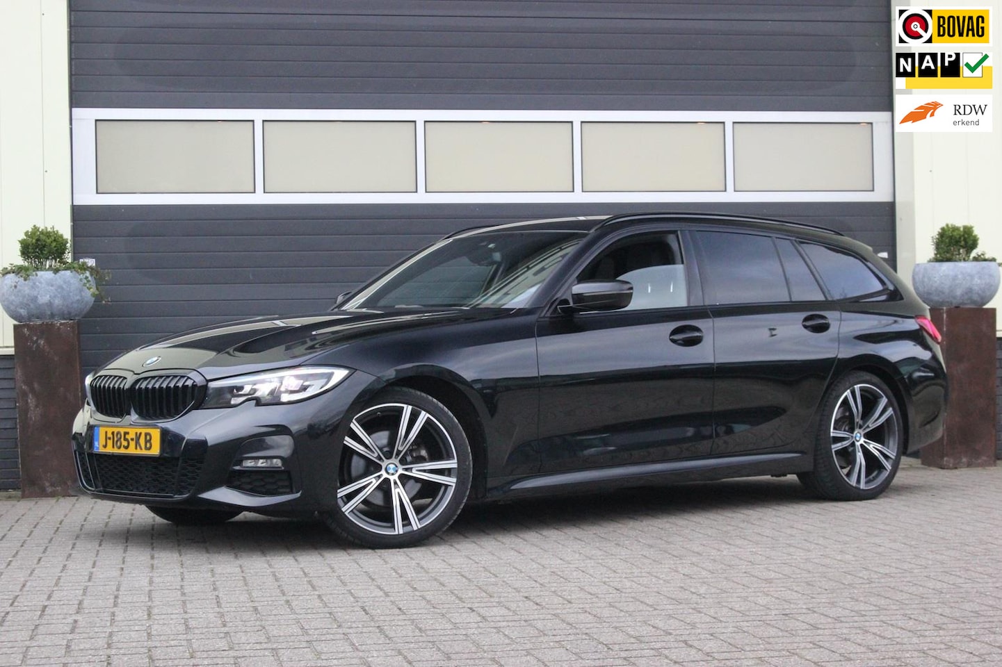 BMW 3-serie Touring - 320i Executive Edition M SPORT Carplay - AutoWereld.nl