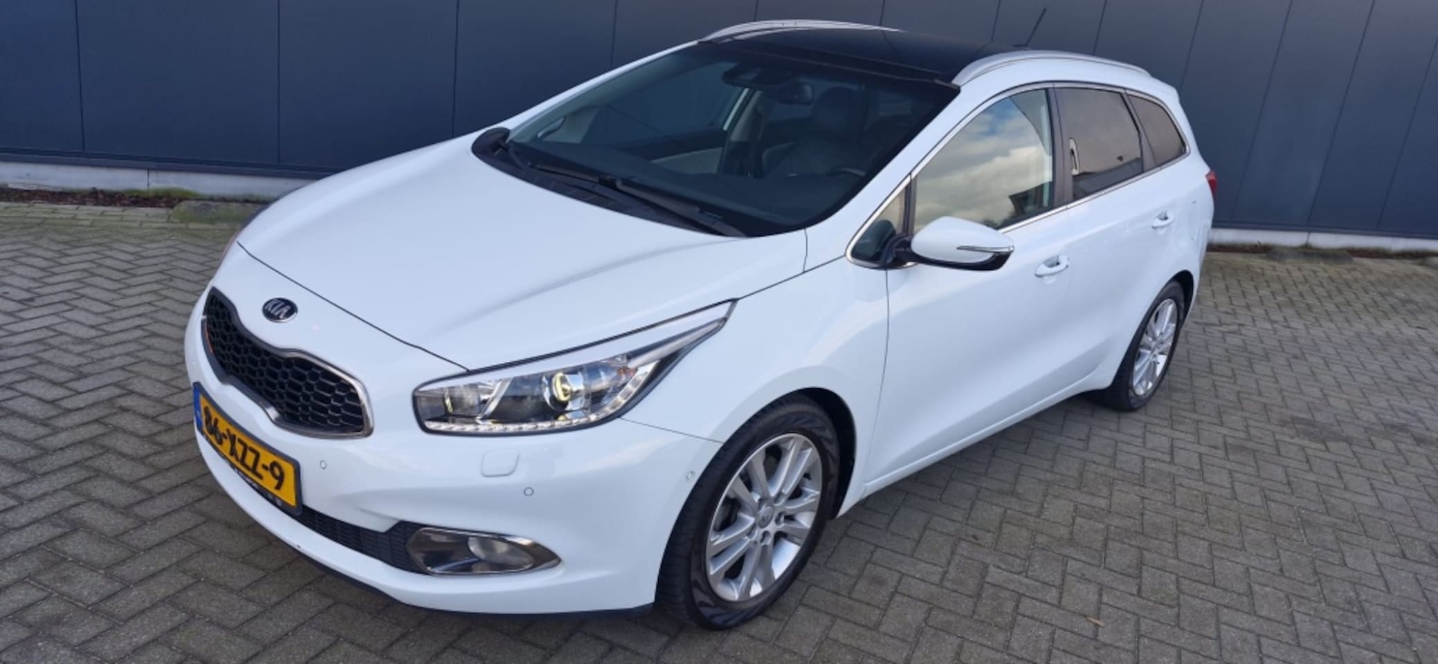 Kia Cee'd Sportswagon - 1.6 GDI Sup. P. Prem - AutoWereld.nl