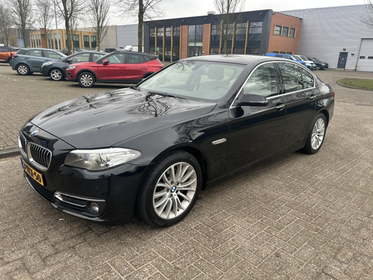 BMW 5-serie - 520i Last Min. Ed. LEER/NAVI/STOELVW/NAP! - AutoWereld.nl