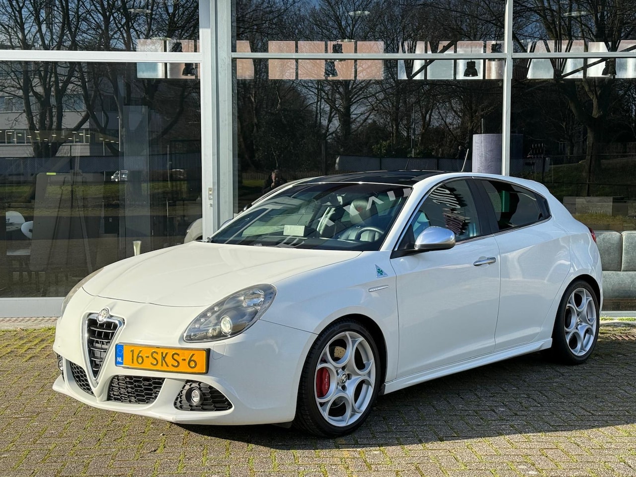 Alfa Romeo Giulietta - 1.7 TBi Quadrifoglio Verde Nap Pano dak Leer - AutoWereld.nl