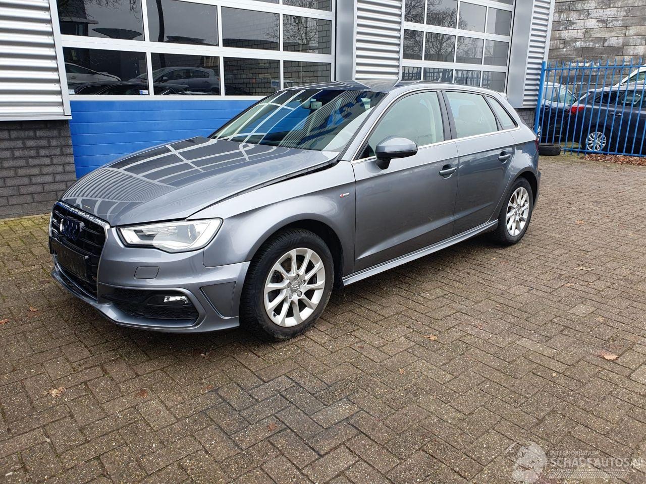 Audi A3 Sportback - Automaat 1.4 TFSI CoD Adrenalin - AutoWereld.nl