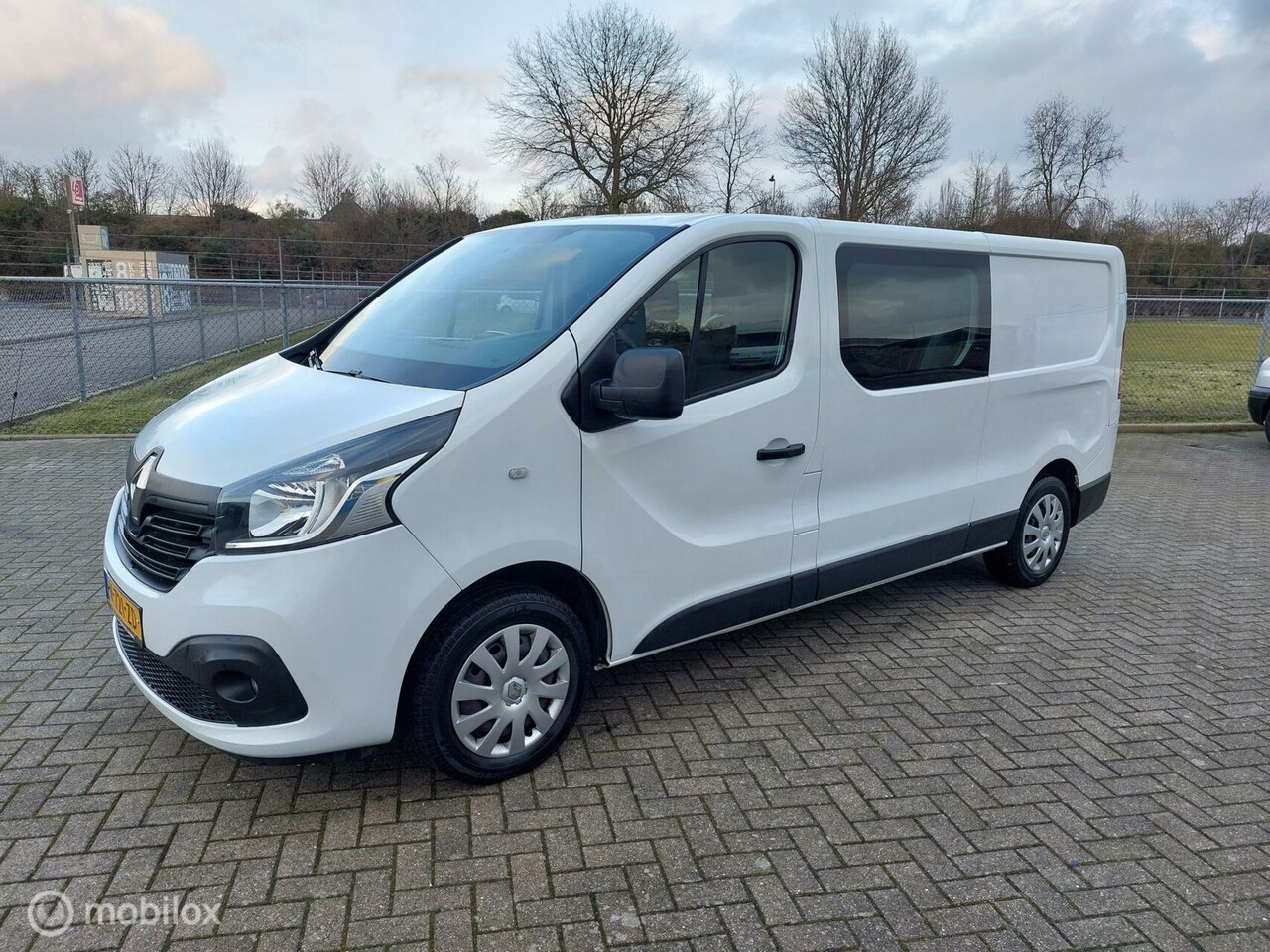 Renault Trafic - bestel 1.6 dCi Euro6 L2H1 Work Edition Bj2019 Dubbele cabine Airco - AutoWereld.nl