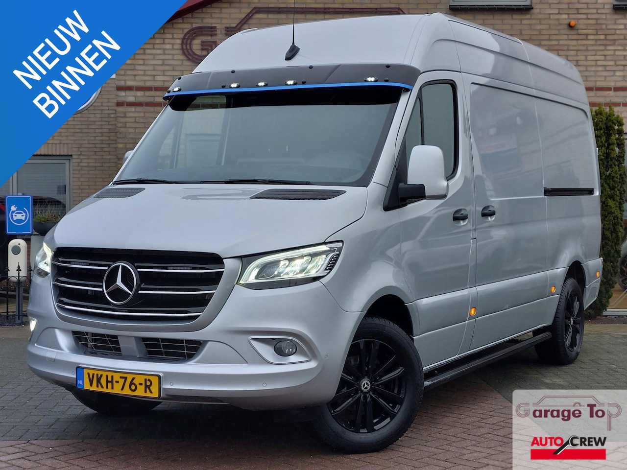 Mercedes-Benz Sprinter - 317 1.9 CDI L2H2 DC | 2x schuifdeur | LED | Camera | Leer | MBUX - AutoWereld.nl