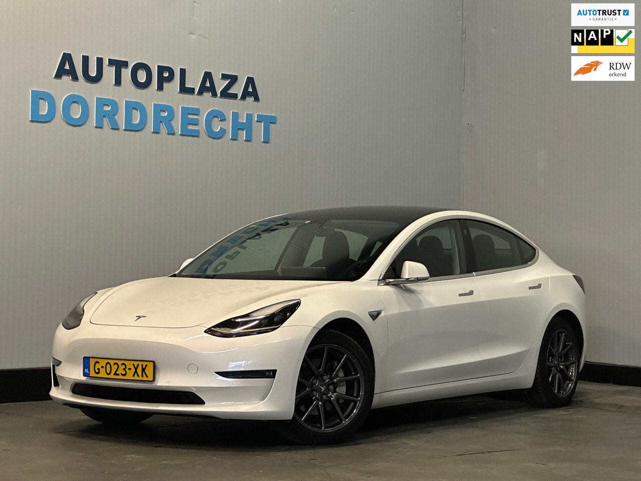 Tesla Model 3 - Long Range RWD Long Range AWD 75 kWh AUTOPILOT - AutoWereld.nl