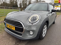 MINI Cooper - 1.5 Chili Serious Business 136PK prachtige auto