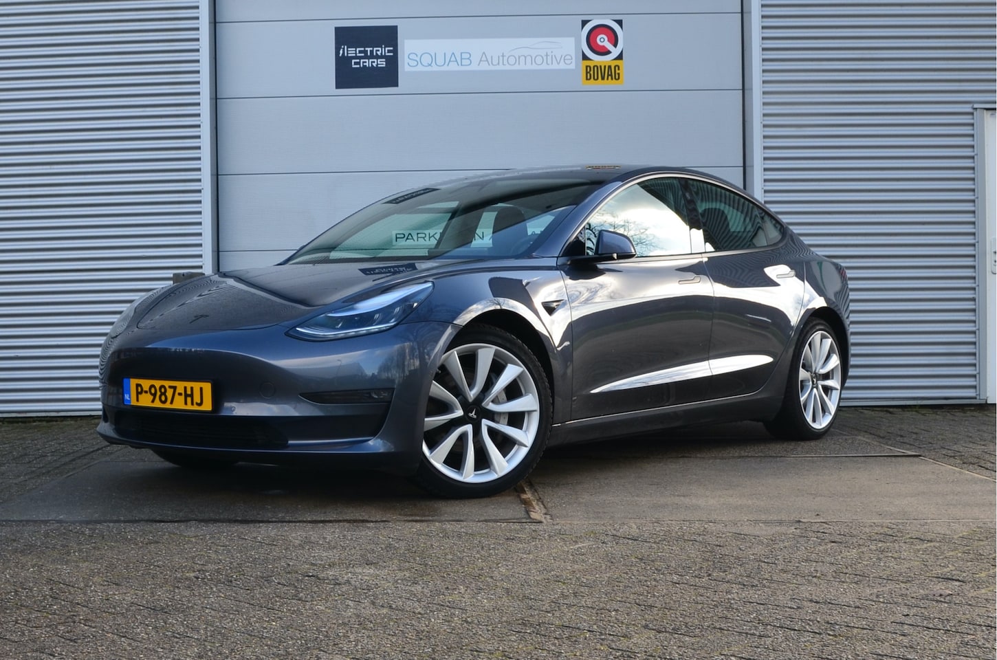 Tesla Model 3 - Long Range RWD Long Range AWD 75 kWh Trekhaak (1.000kg), 19" wielen - AutoWereld.nl