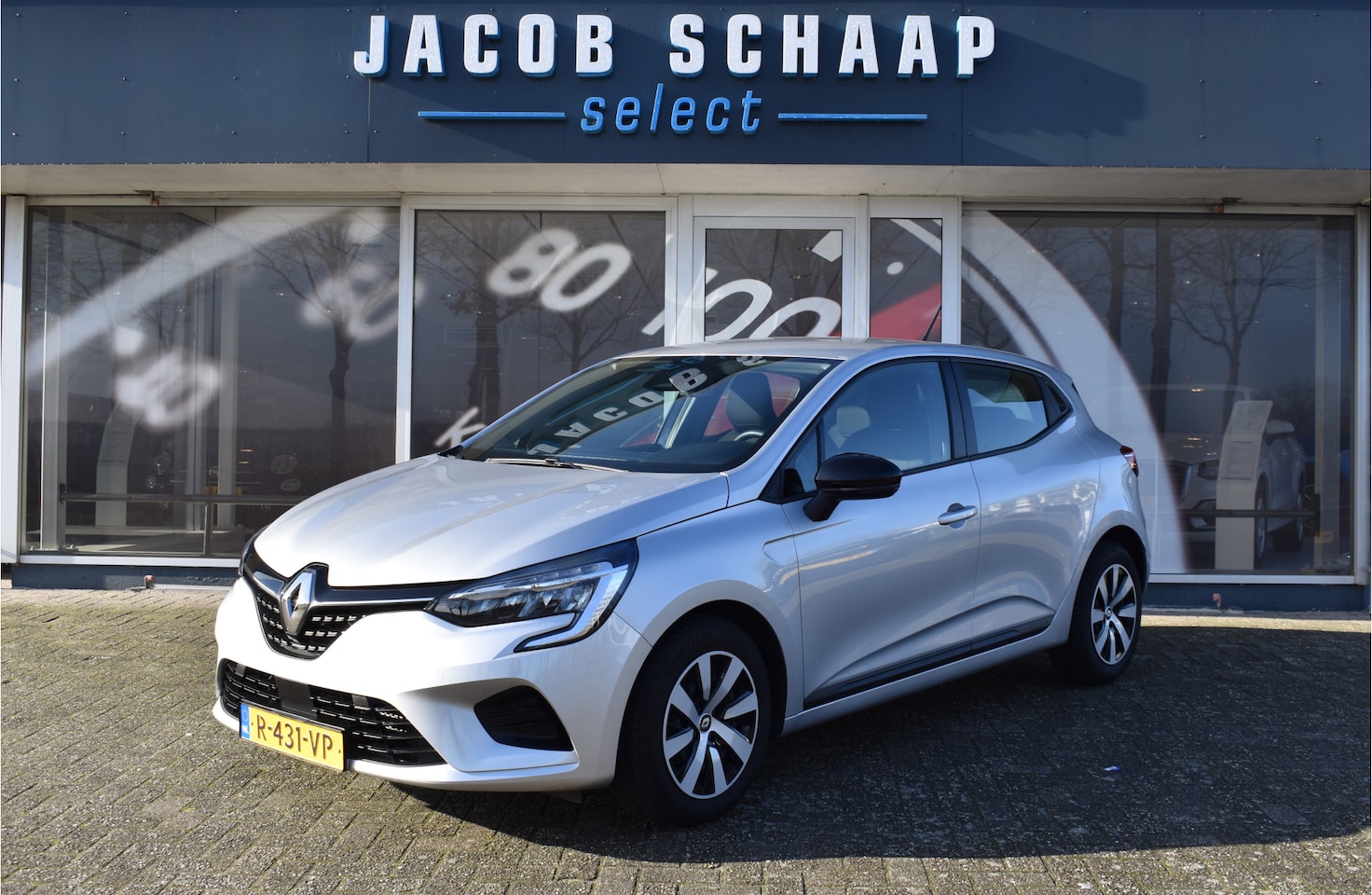 Renault Clio - 1.0 TCe 90 Equilibre / Navigatie / Dab / Lane Assist / Sensoren achter / Carplay - AutoWereld.nl