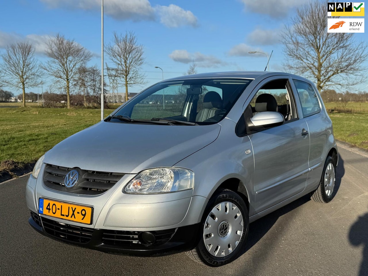 Volkswagen Fox - 1.4 Trendline ! 31.197 KM NAP ! Airco - AutoWereld.nl