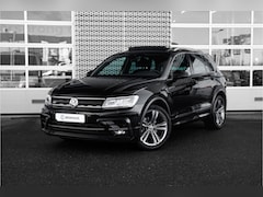 Volkswagen Tiguan - 1.5 TSI ACT Highline Business R | Panoramadak | R-Line | Camera | Stoelverwarming |