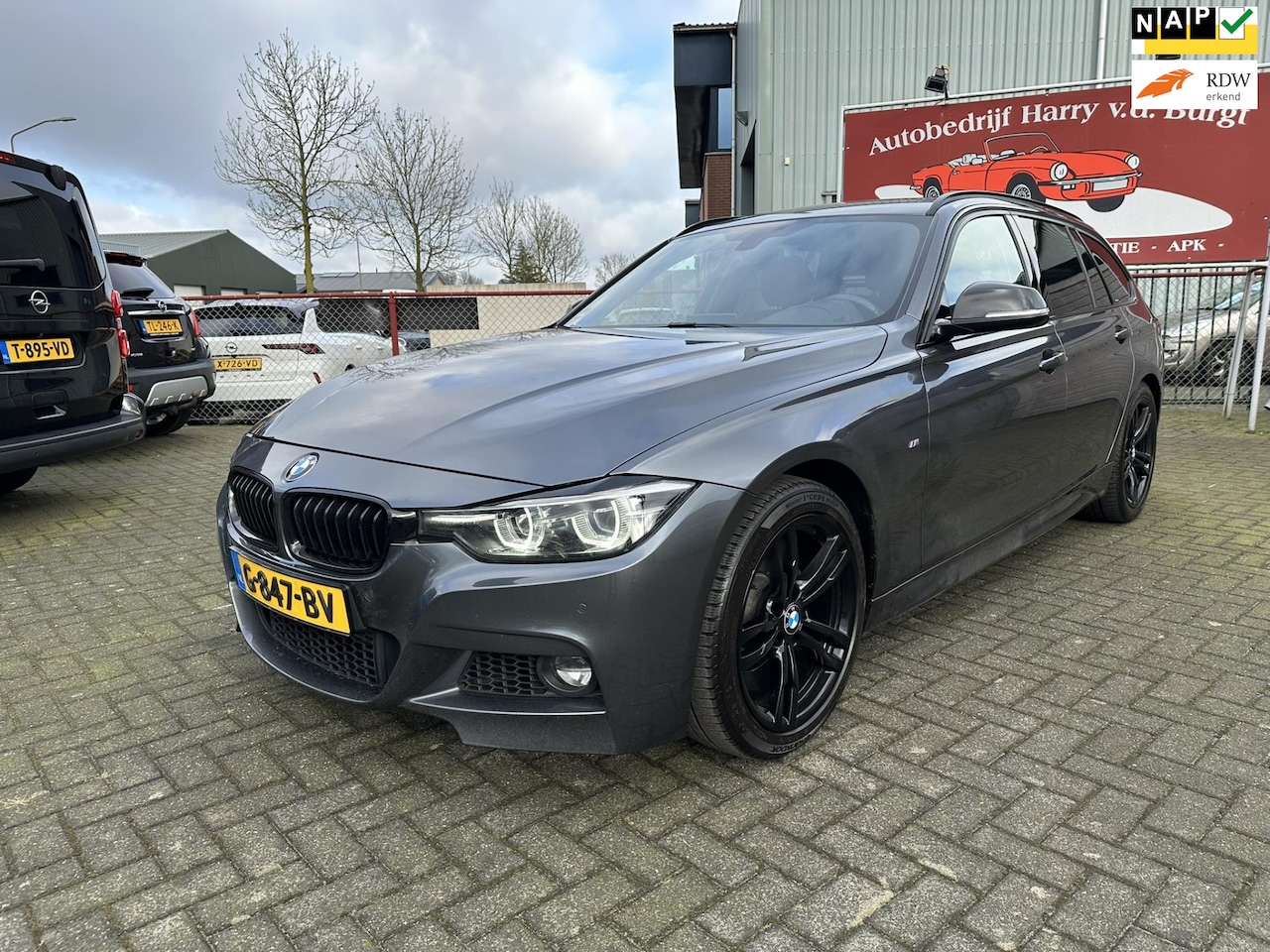 BMW 3-serie Touring - 318i M Sport Corporate Lease Automaat | Leder | Navigatie - AutoWereld.nl