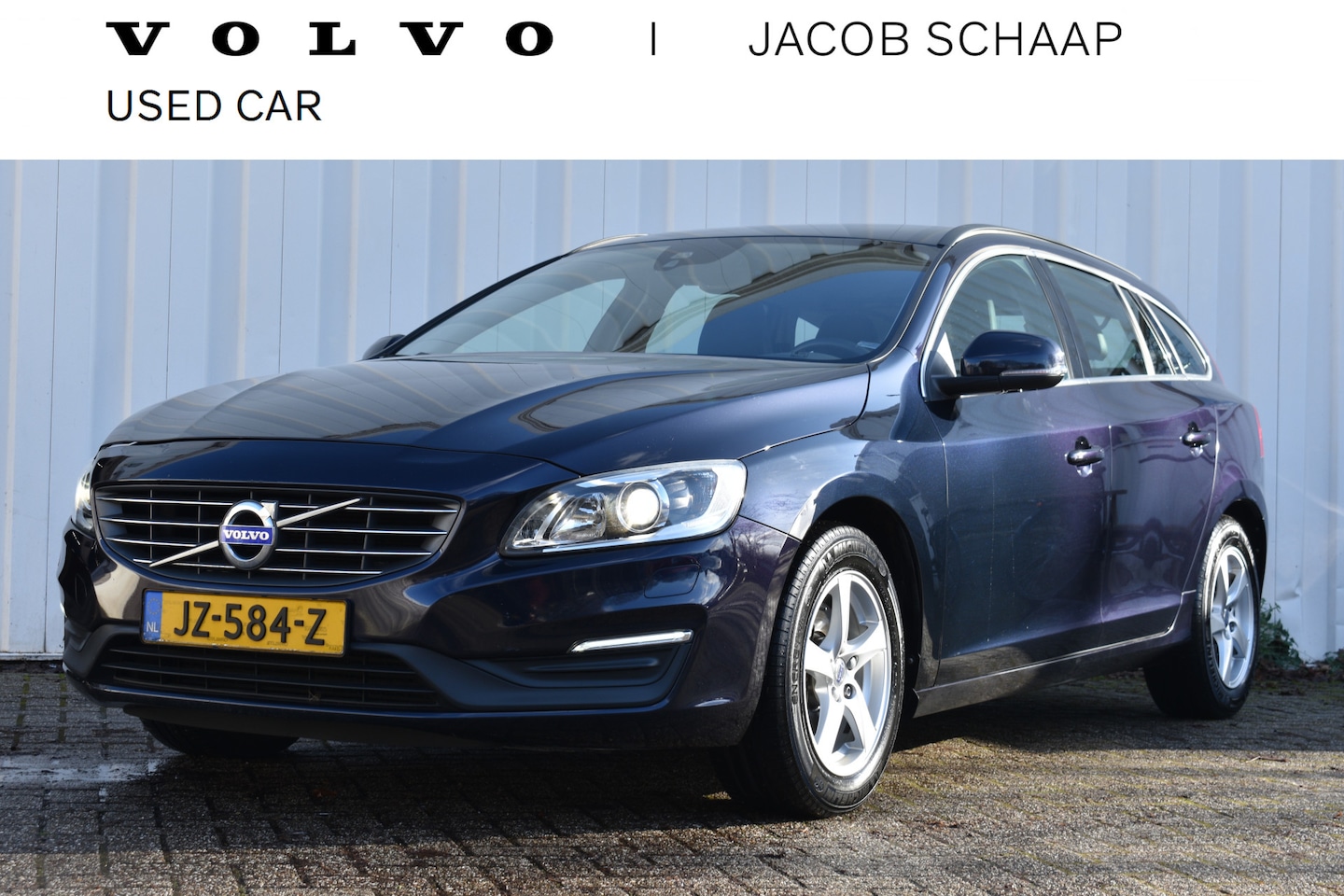 Volvo V60 - 2.0 D3 Nordic+ | Trekhaak | Stoelen voor verwarmd | Trekhaak | - AutoWereld.nl