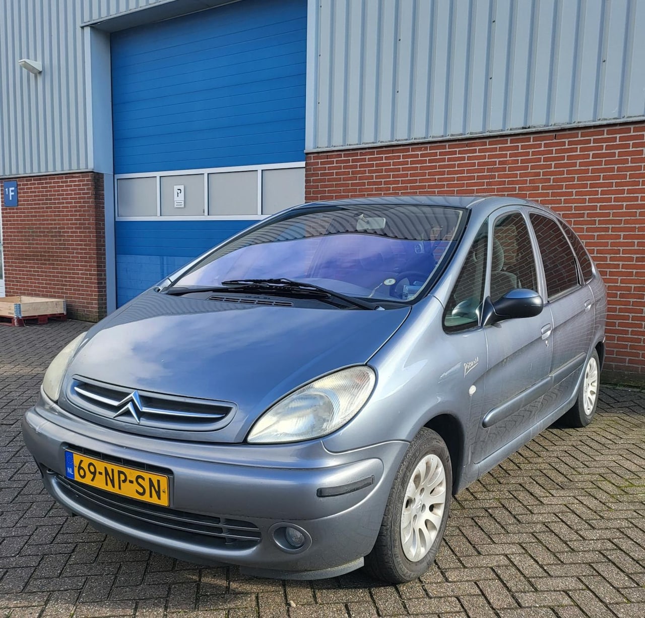 Citroën Xsara Picasso - 2.0i-16V Exclusive Handel/Export AUTOMAAT - AutoWereld.nl