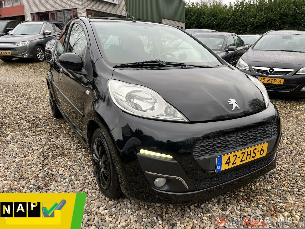 Peugeot 107 - 1.0 Envy 1.0 Envy,Airco,Led,5drs,2de eigenaar! - AutoWereld.nl