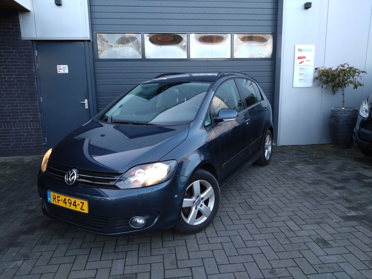 Volkswagen Golf Plus - 1.6 TDI Highline - AutoWereld.nl