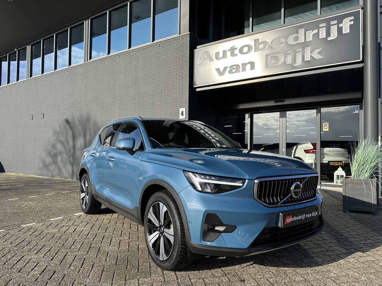 Volvo XC40 - 1.5 T4 Plug-in hybrid Ultimate Bright - AutoWereld.nl