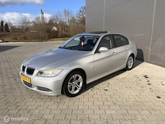 BMW 3-serie - 320i AUT/SCHUIFDAK/LEER/STOELVERWARMING