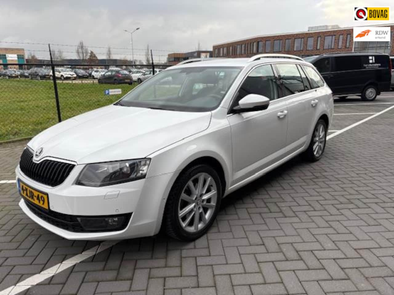 Skoda Octavia Combi - 1.4 TSI Greentech Elegance Businessline 1.4 TSI Greentech Elegance Businessline - AutoWereld.nl